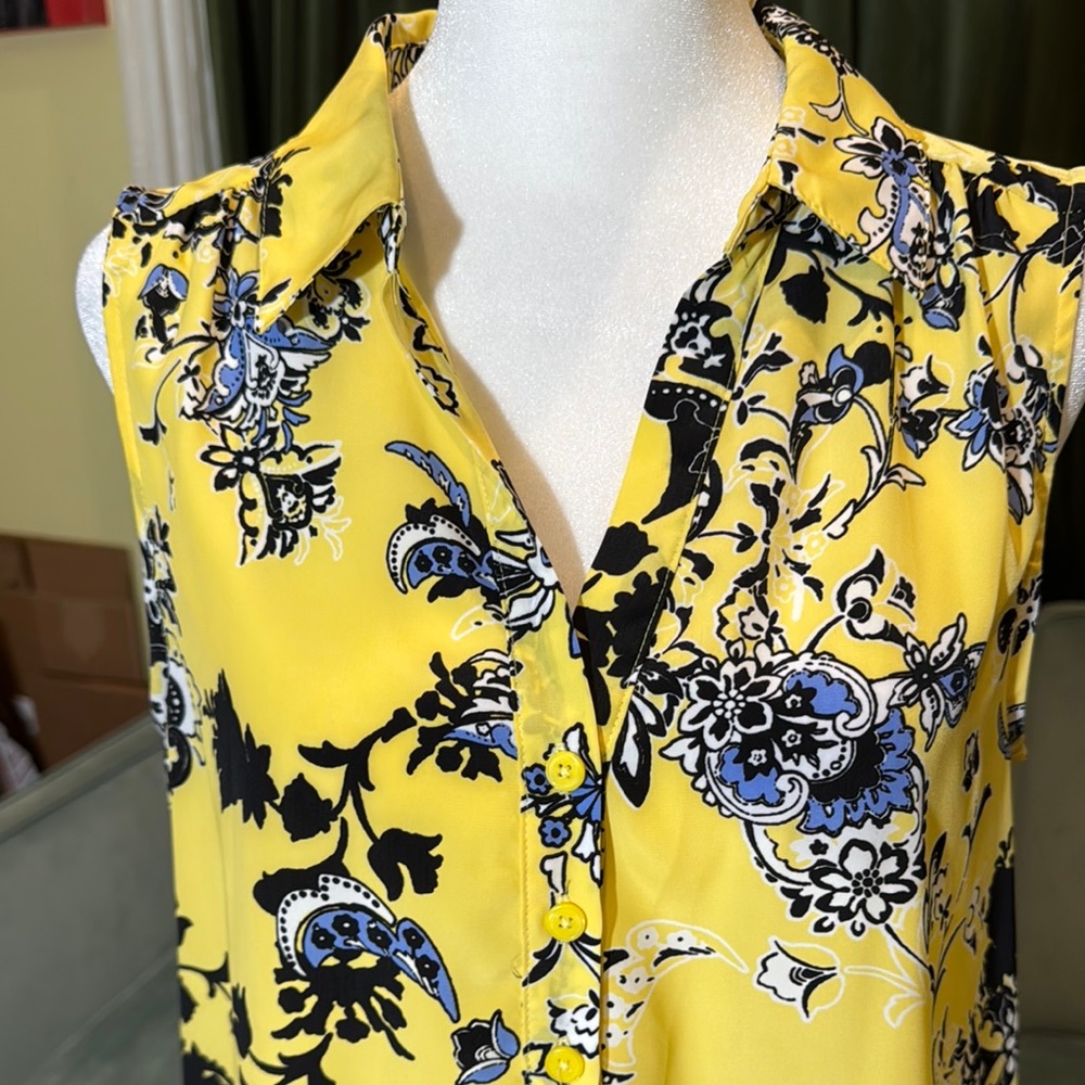 Dana Buchman Vibrant Floral Button Down Shirt Notched Collar Sleeveless - Picture 2 of 5